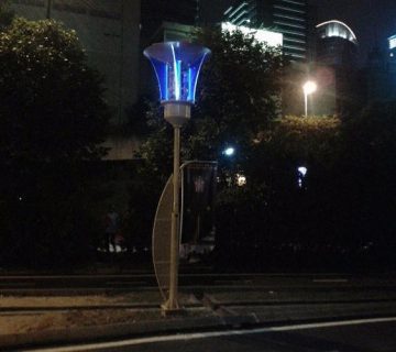 چگونه از پایه چراغ روشنایی با لامپ های قابل تنظیم رنگ، استفاده کنیم؟